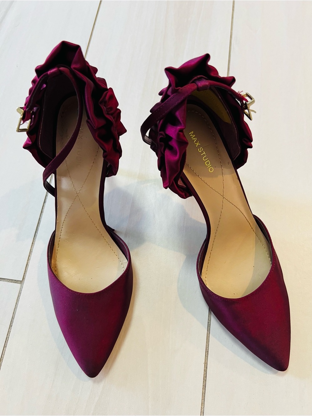 Max Studio 4”  pumps in plum satin color Size Women 9M (39)
